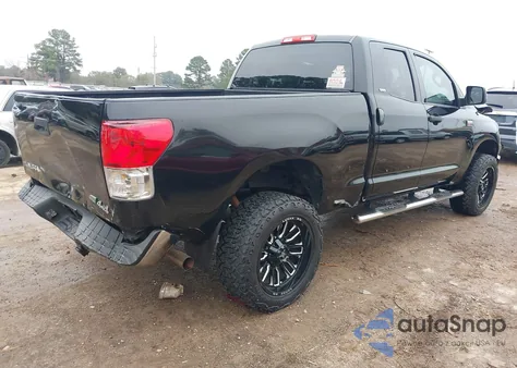 2013 Toyota Tundra Grade 5.7L V8 z USA, uszkodzony, nr VIN 5TFUW5F11DX271319